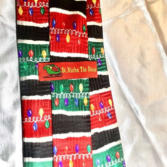 Christmas At Nick’s Tie Shop Red Green Yellow White Blue party neckTie - Picture 3 of 3
